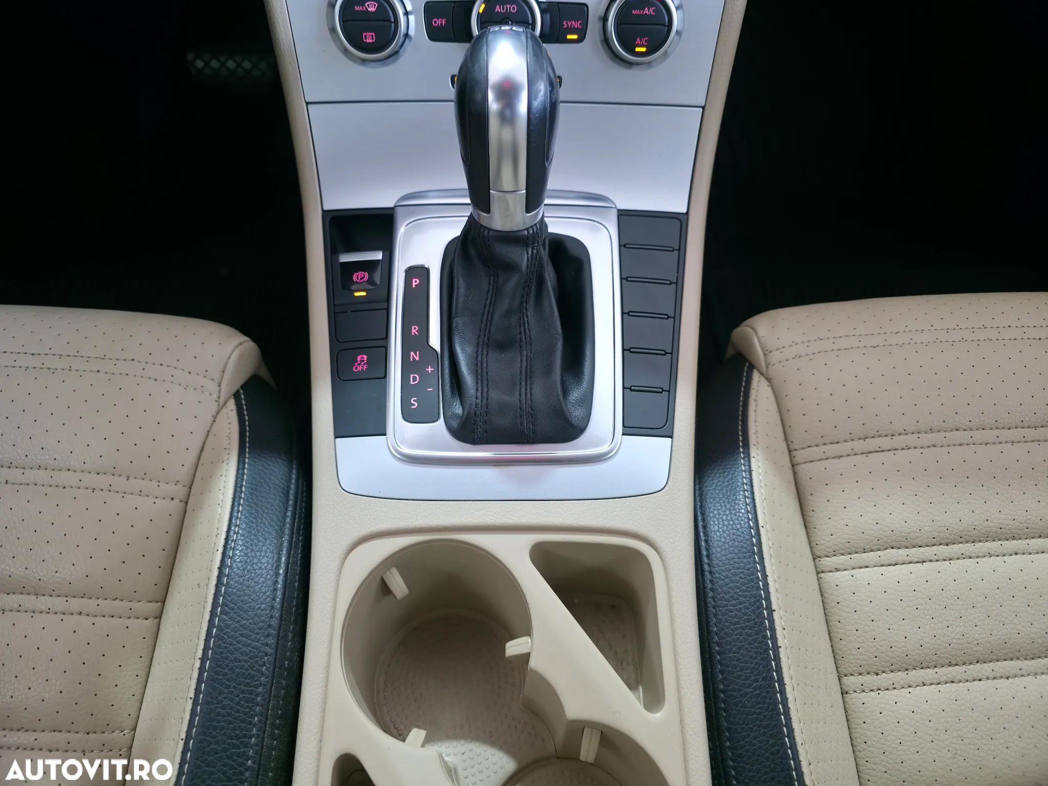 Volkswagen Passat CC 2.0 TSI DSG - 16