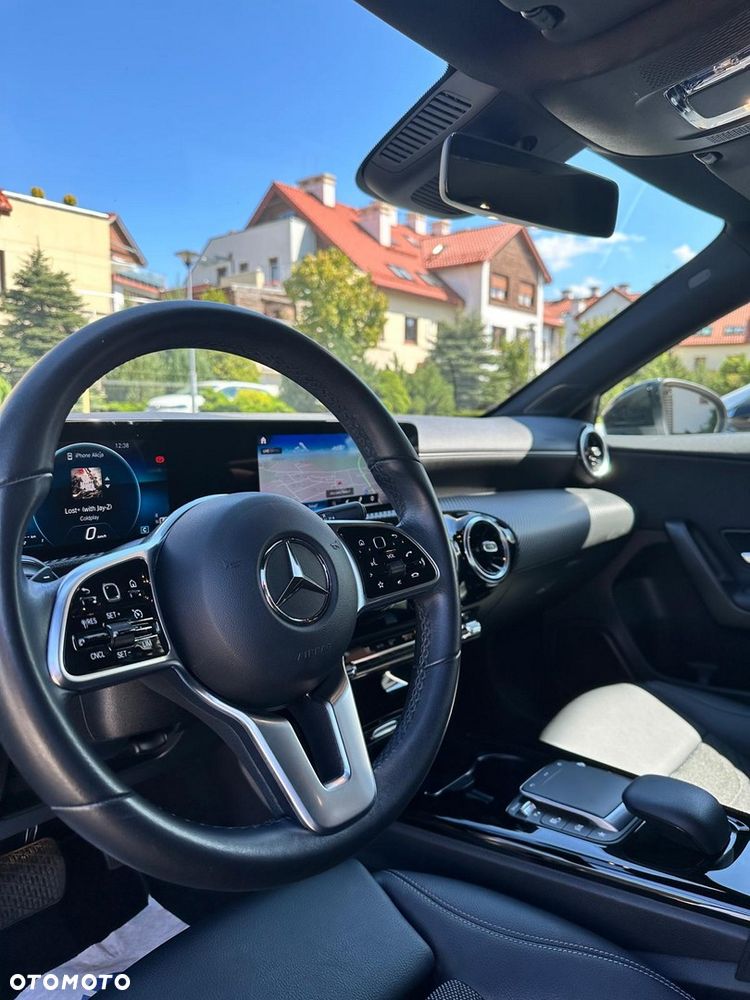 Mercedes-Benz Klasa A 180 7G-DCT - 8