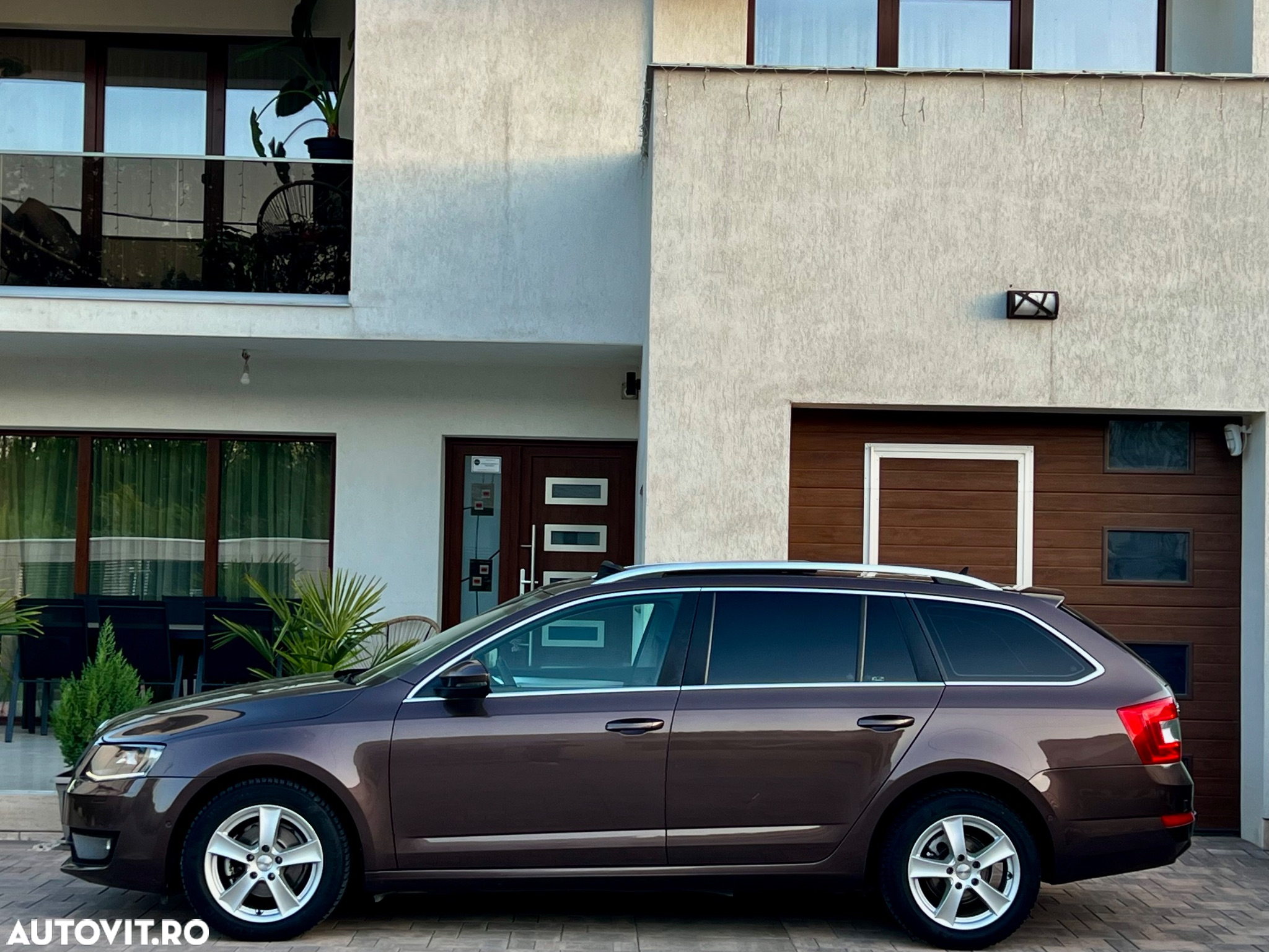 Skoda Octavia 1.6 TDI DSG Premium Edition - 5