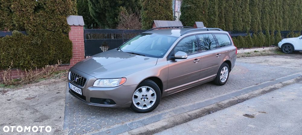 Volvo V70 2.4D Momentum - 9