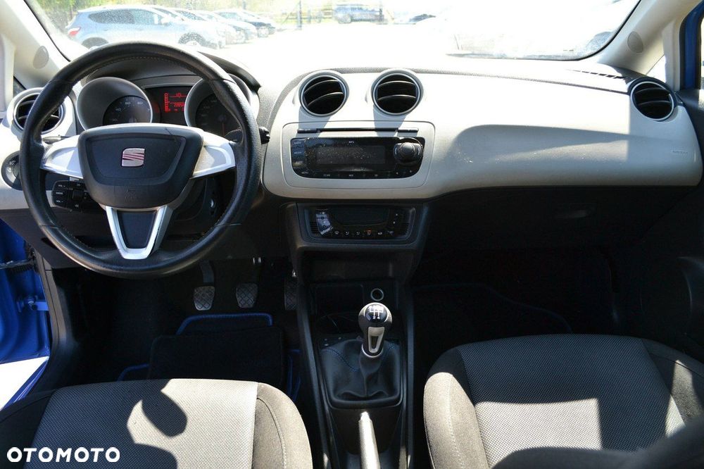 Seat Ibiza 1.6 16V Reference - 8