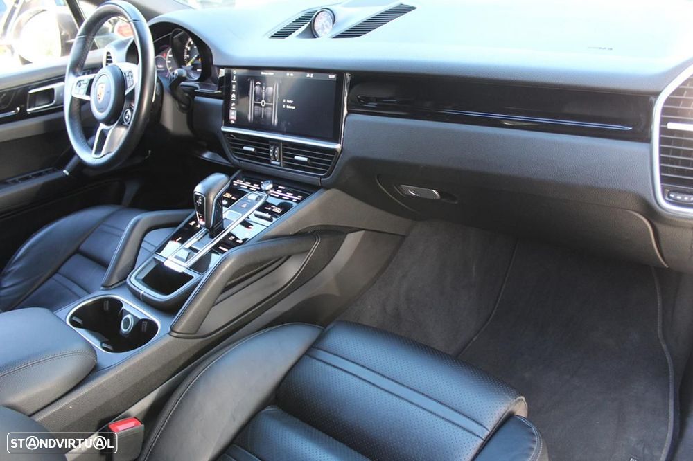 Porsche Cayenne Coupé E-Hybrid - 18