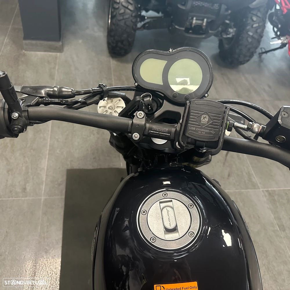 Benelli Leoncino 500 - 9
