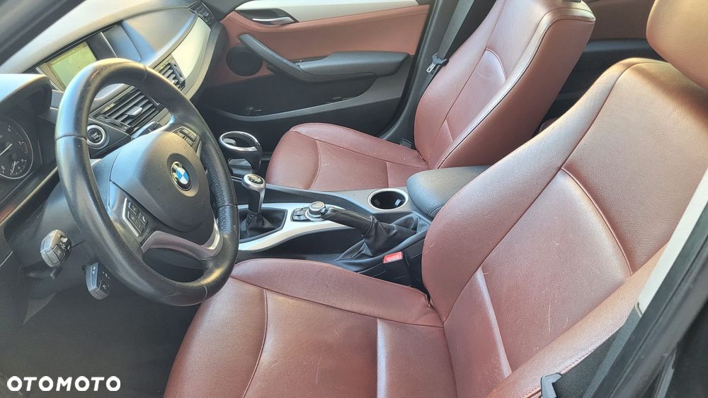 BMW X1 xDrive18d - 11
