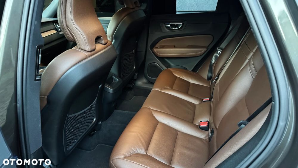 Volvo XC 60 D3 Momentum Pro - 20