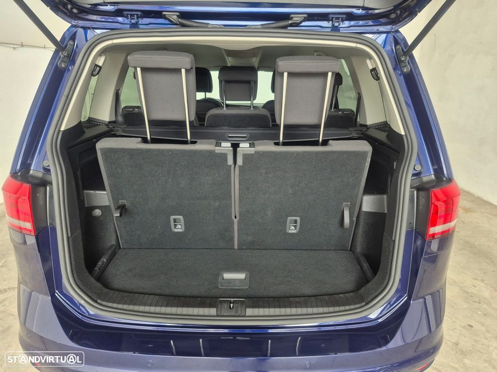 VW Touran 2.0 TDI Confortline DSG - 29