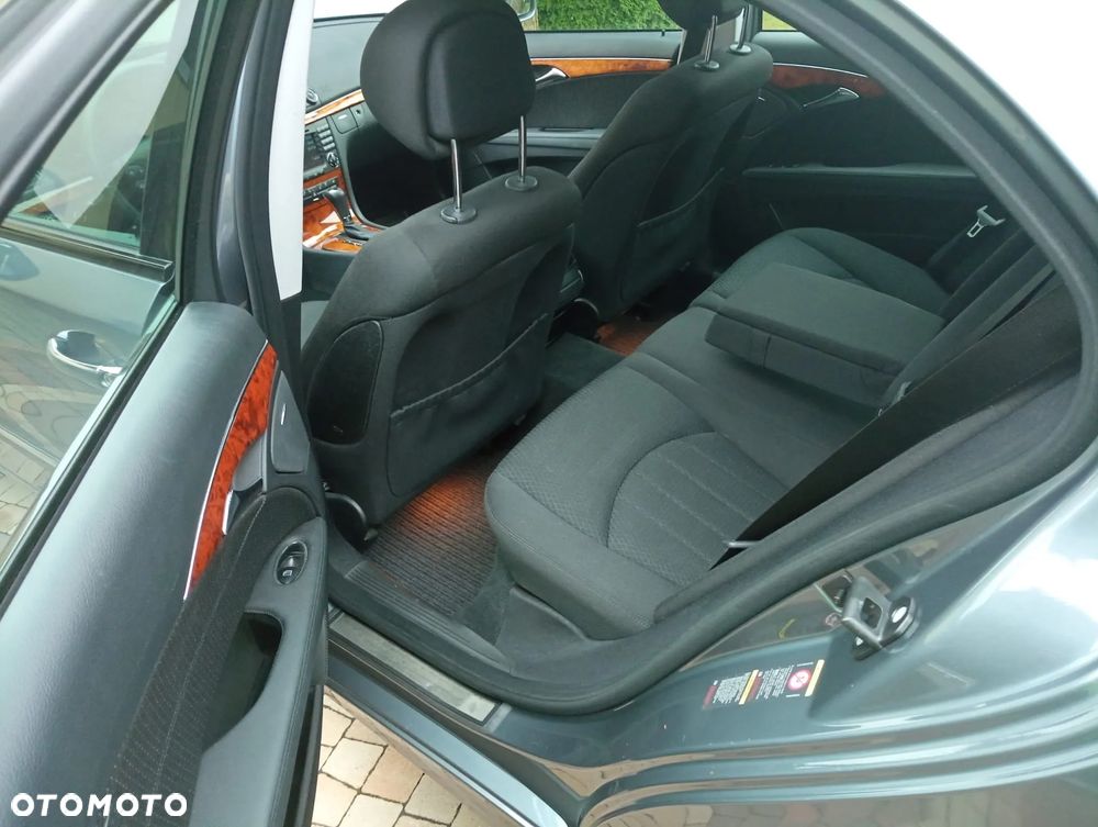 Mercedes-Benz Klasa E 280 4-Matic Elegance - 8