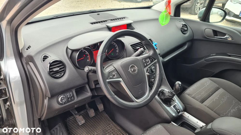 Opel Meriva - 26