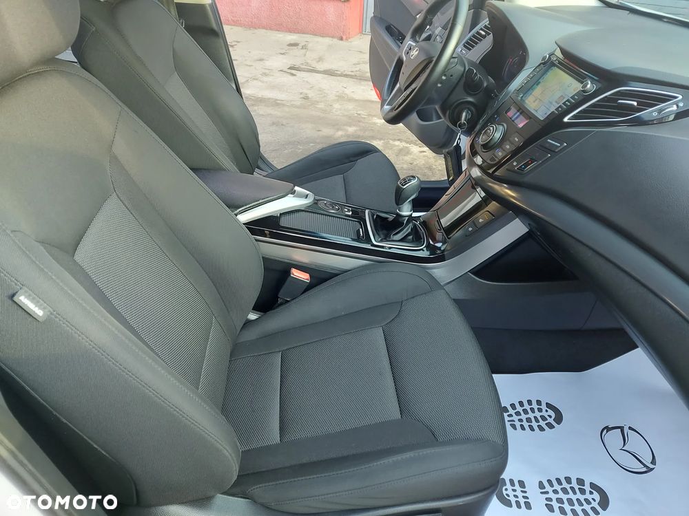 Hyundai i40 i40cw 1.7 CRDi Fifa World Cup Edition - 18