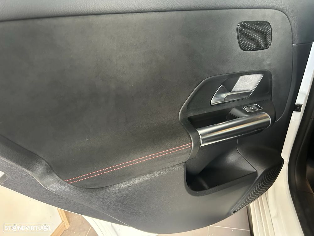 Mercedes-Benz B 200 7G-DCT AMG Line - 11