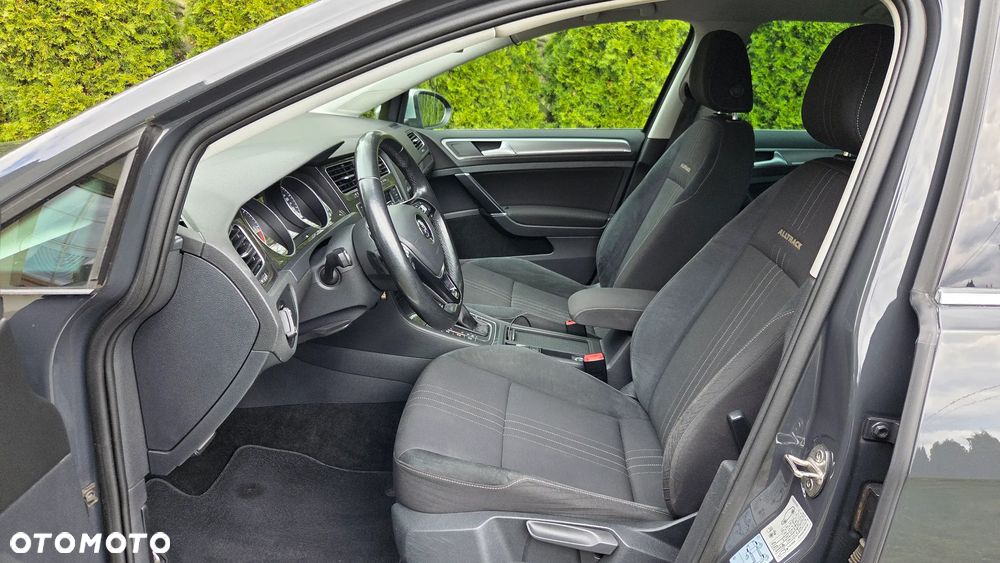 Volkswagen Golf Alltrack - 11