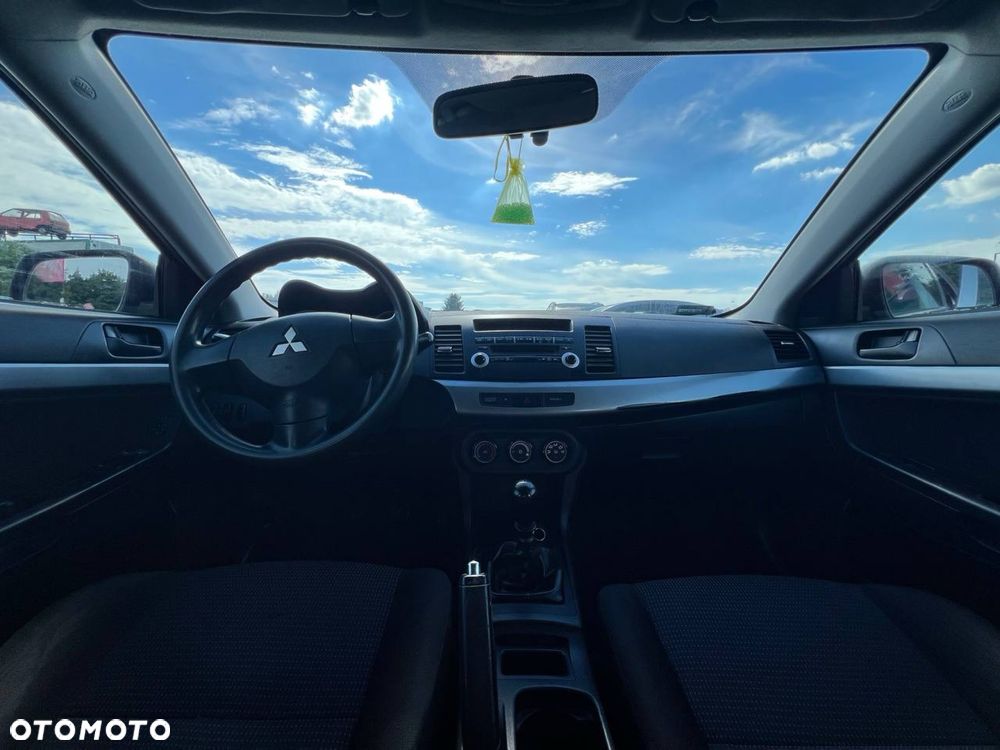 Mitsubishi Lancer - 5