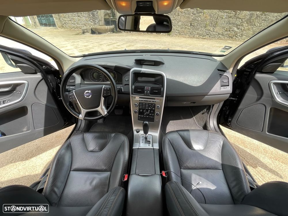Volvo XC 60 2.4 D Geartronic - 9