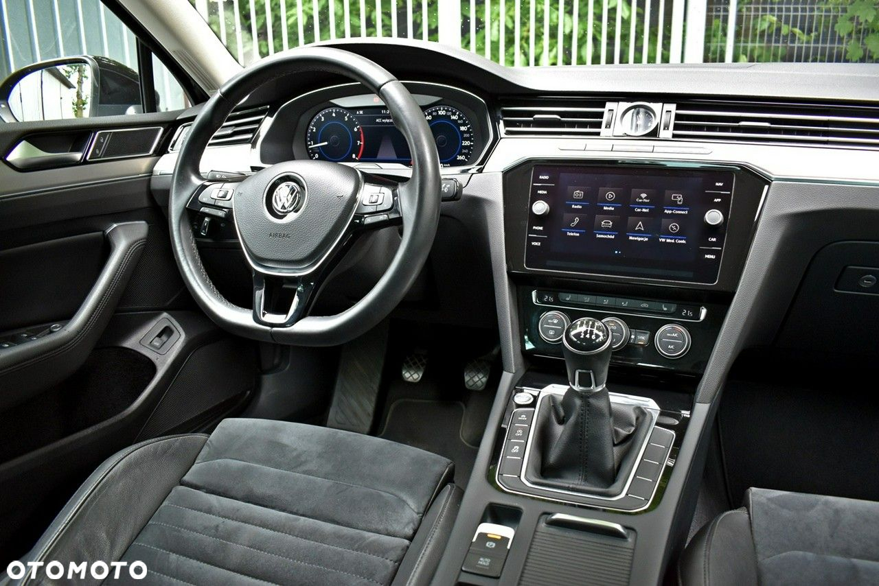 Volkswagen Passat 1.8 TSI BMT Highline - 18