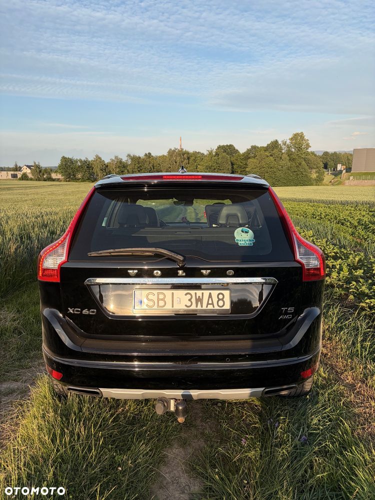 Volvo XC 60 T5 AWD Drive-E Summum - 4