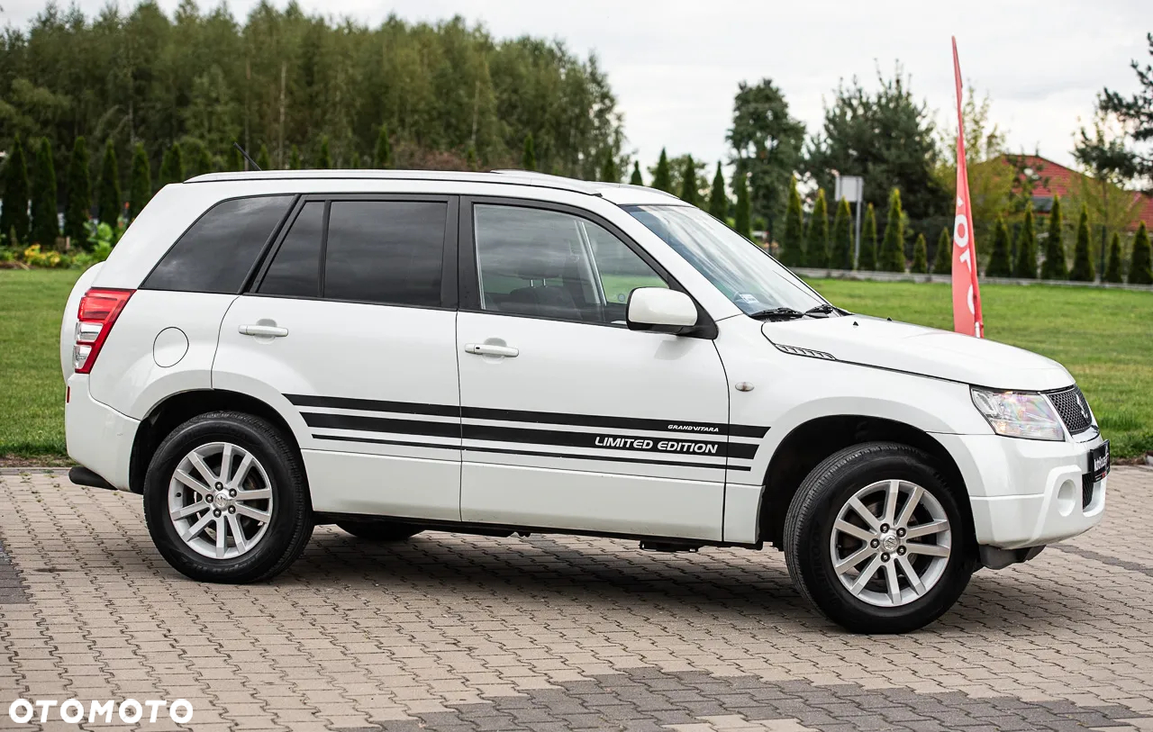 Suzuki Grand Vitara 2.0 De luxe - 12