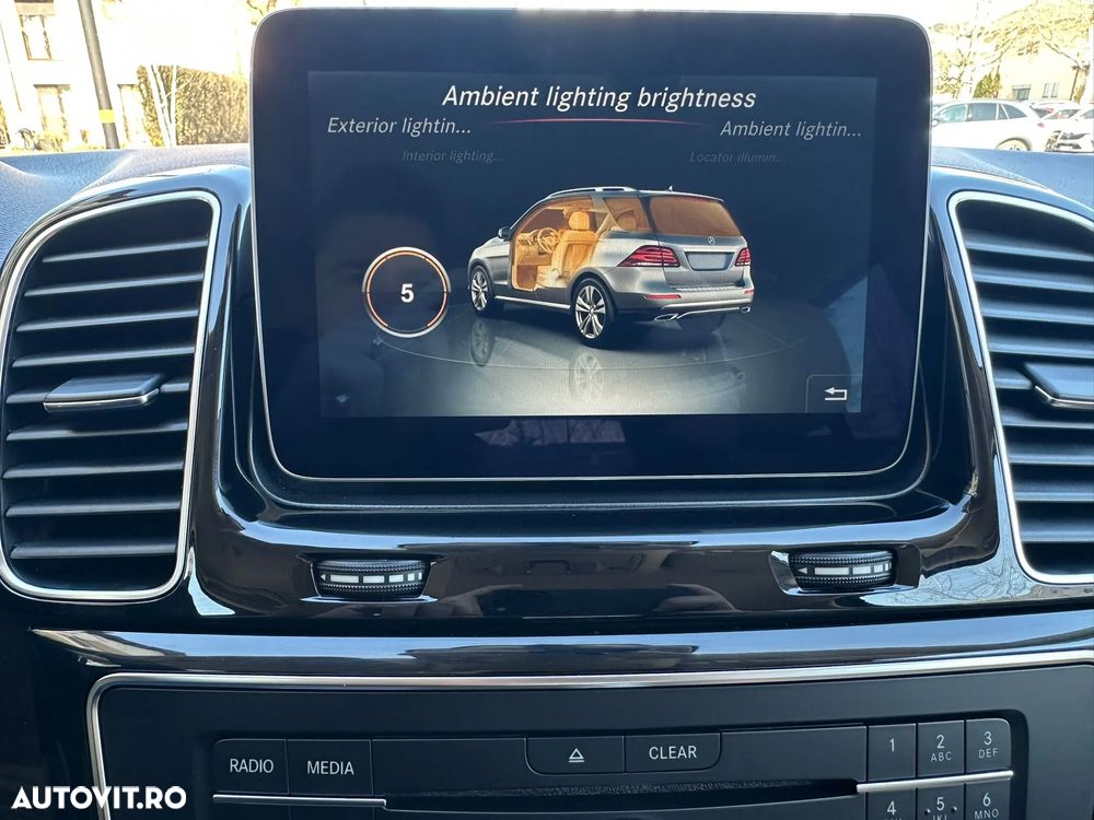 Mercedes-Benz GLE 350 d 4MATIC - 31