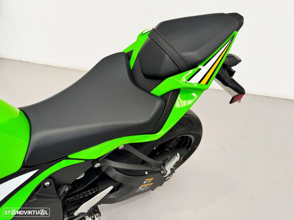 Kawasaki ZX 6R - 18