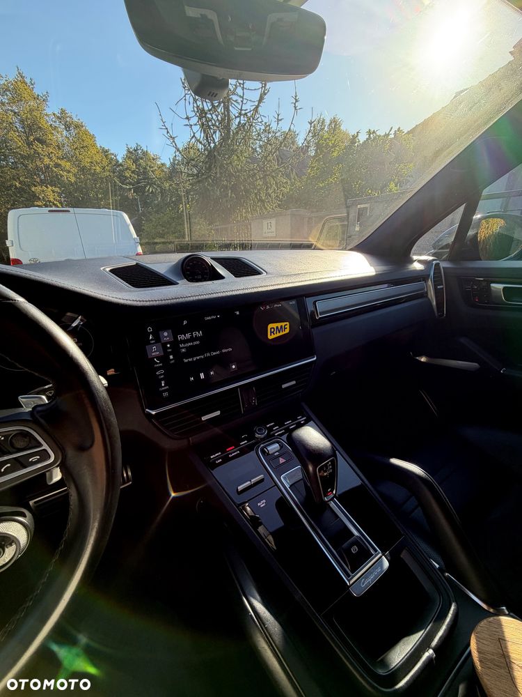 Porsche Cayenne Turbo - 11