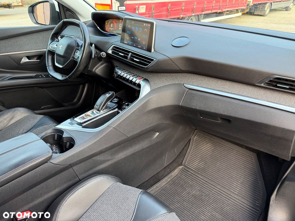 Peugeot 5008 THP 165 EAT6 Stop & Start Allure - 30