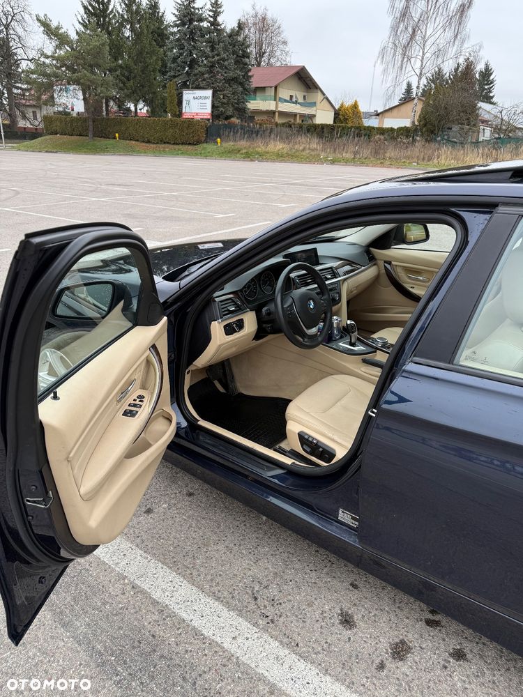 BMW Seria 3 328i xDrive - 8