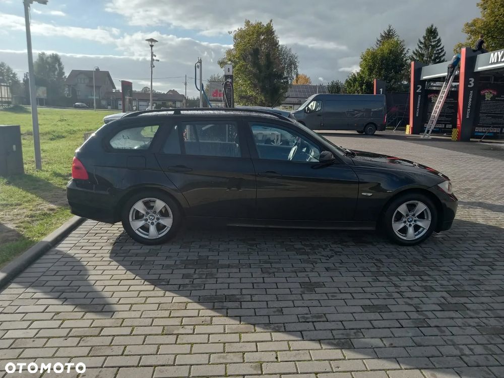 BMW Seria 3 320i - 9