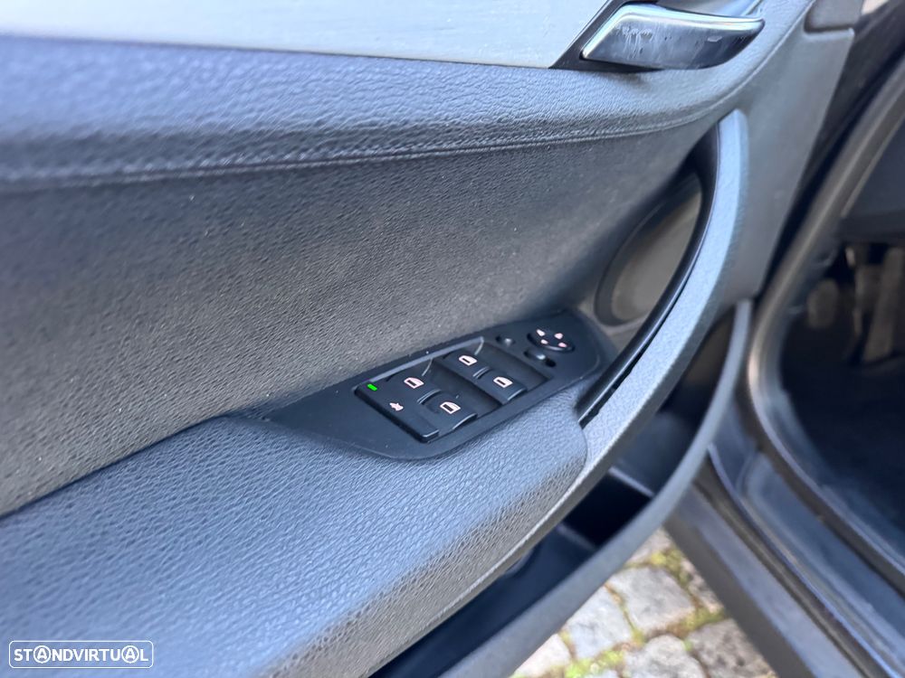 BMW X1 sDrive20d - 16