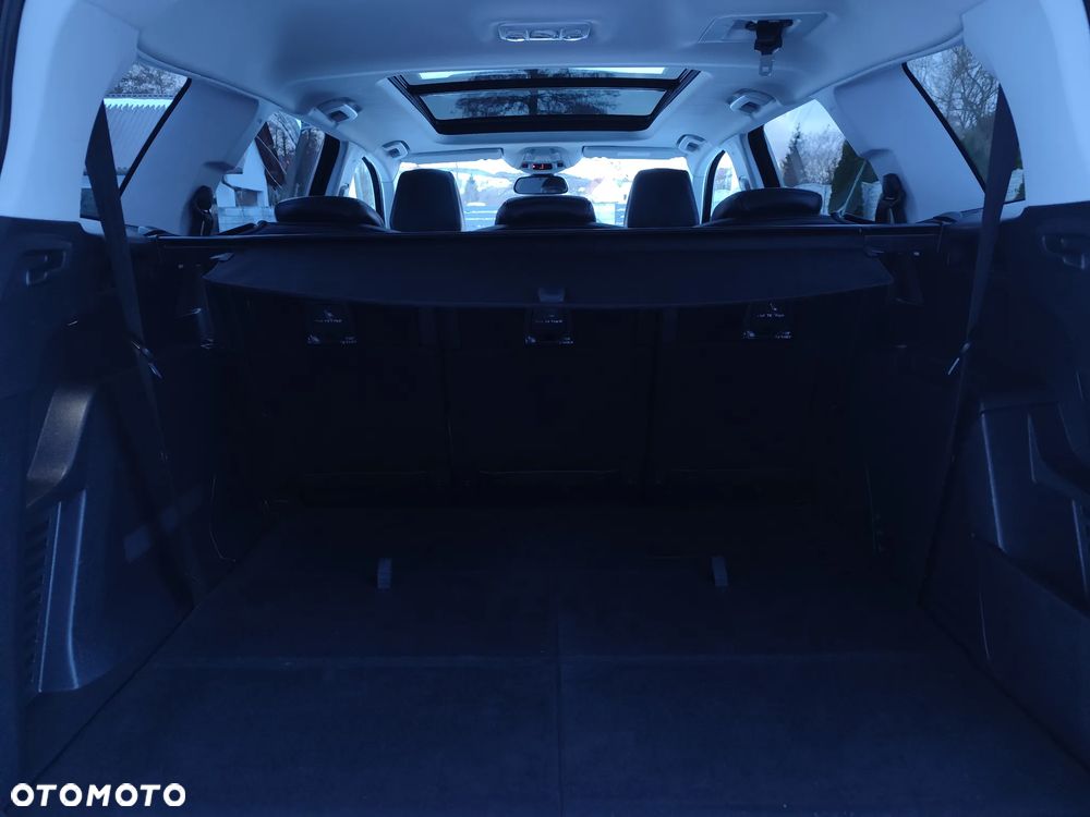 Peugeot 5008 1.6 BlueHDI Allure S&S EAT6 - 21