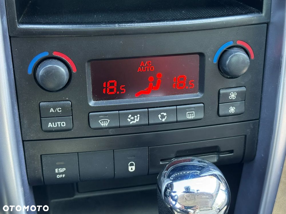 Peugeot 207 CC - 25