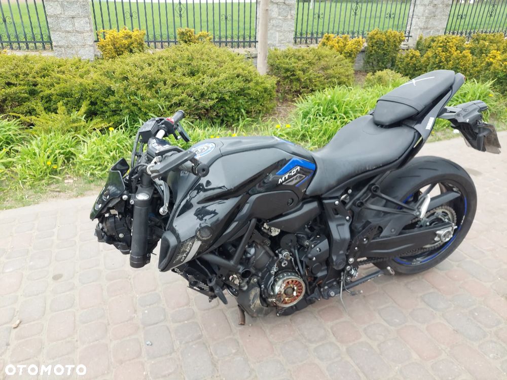 Yamaha MT - 2