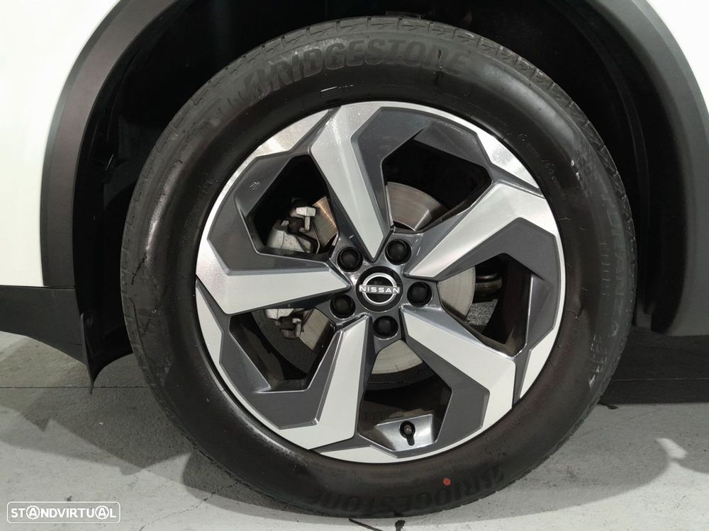 Nissan Qashqai 1.3 DIG-T N-Connecta LED+SKY - 18