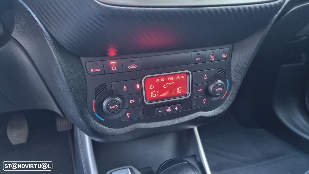 Alfa Romeo MiTo 1.4 T MultiAir Distinctive - 29