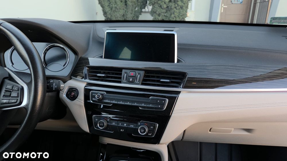 BMW X1 sDrive18i - 10