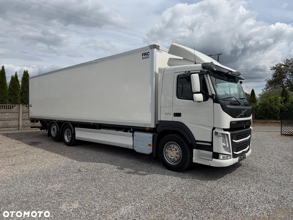 Volvo FM 370 / 6x2 / Chłodnia / Winda / - 6
