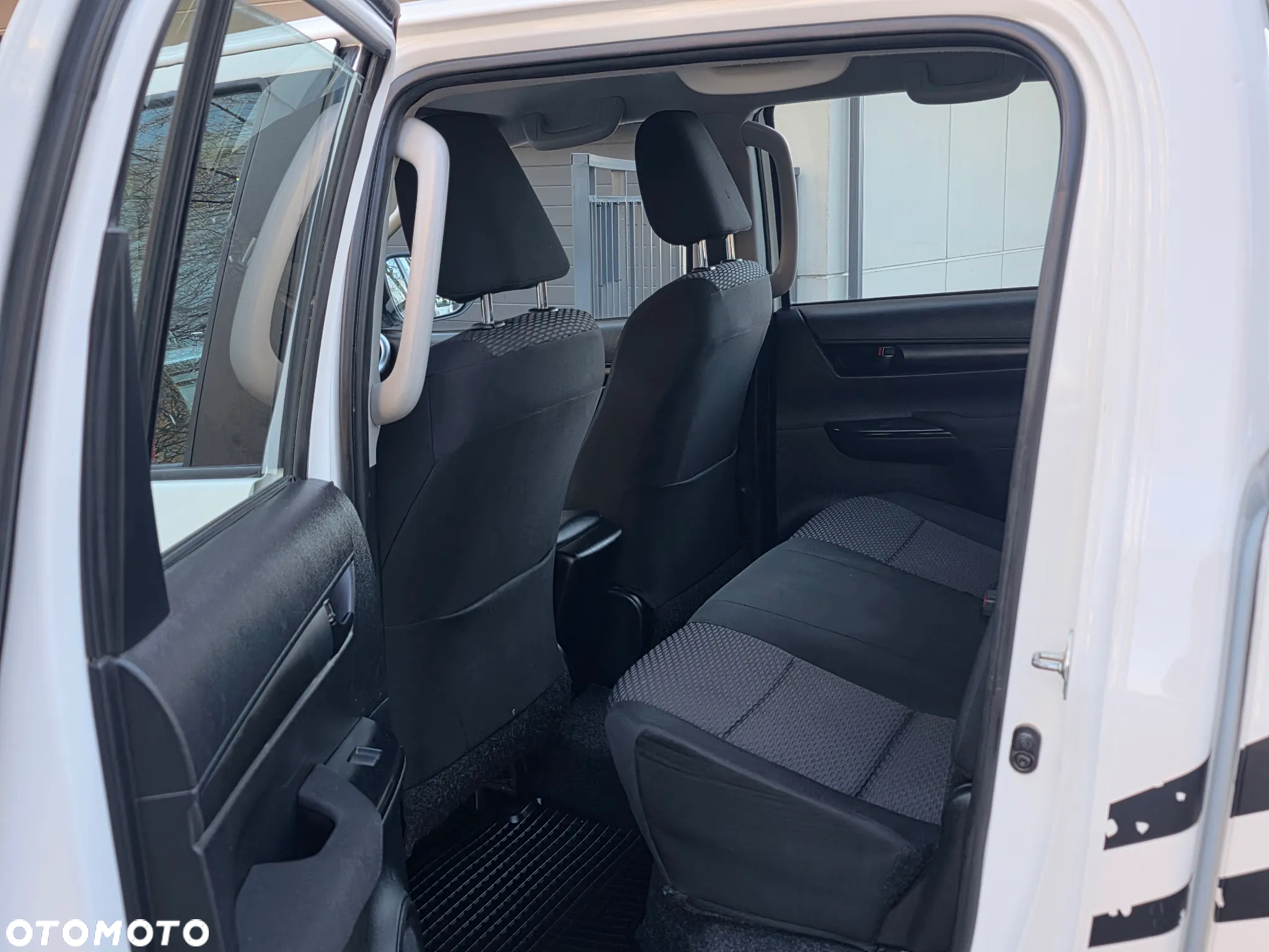 Toyota Hilux 2.4 D-4D Double Cab DLX 4x4 - 12