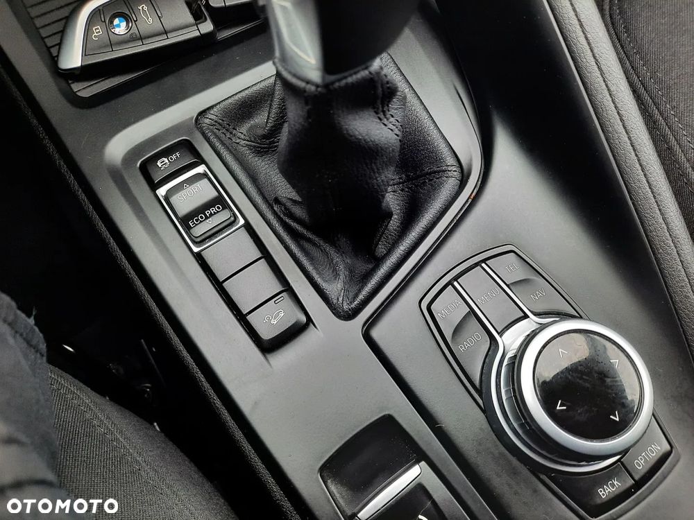 BMW X1 xDrive20i - 38