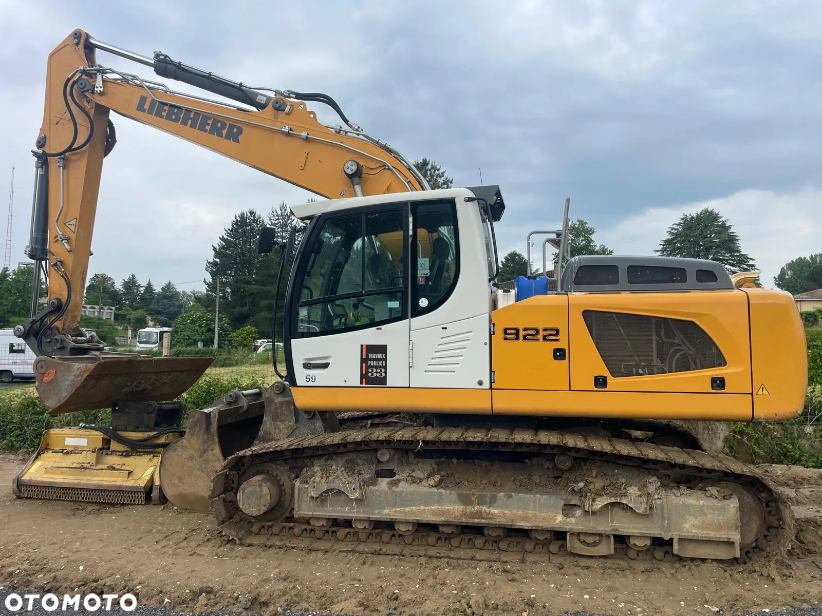 Liebherr R922 - 5