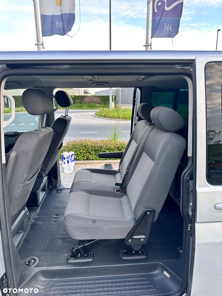 Volkswagen Caravelle - 7