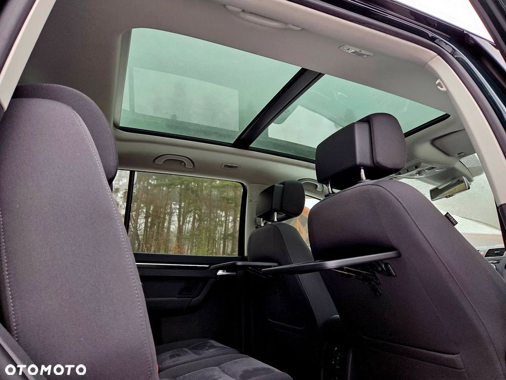 Volkswagen Touran 2.0 TDI DPF Highline DSG - 16