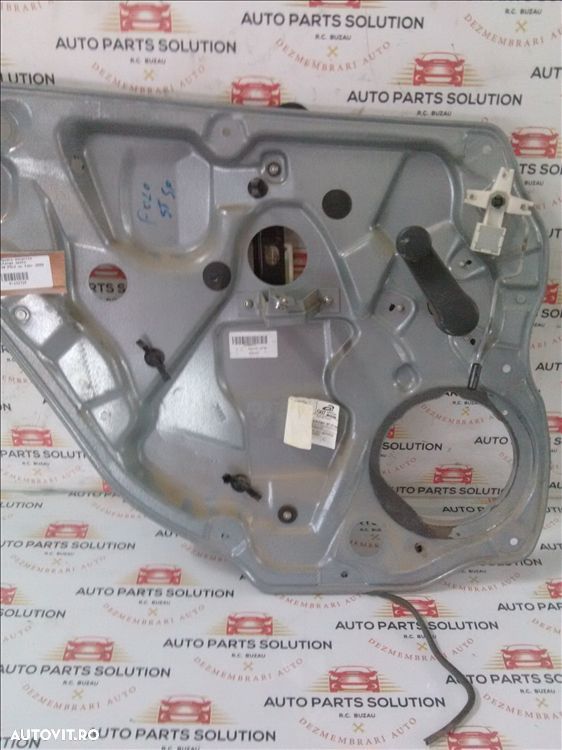 macara mecanica geam stanga spate vw polo an fabr.2008 - 1