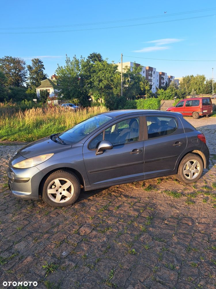 Peugeot 207 - 2