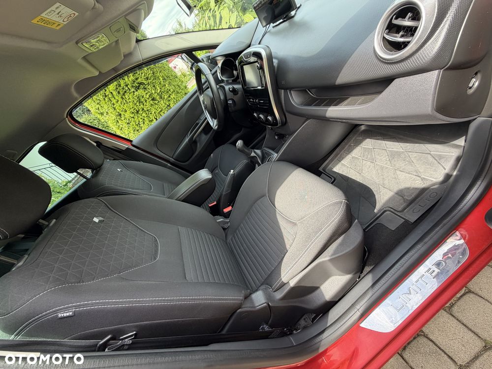 Renault Clio 1.2 16V Limited - 24