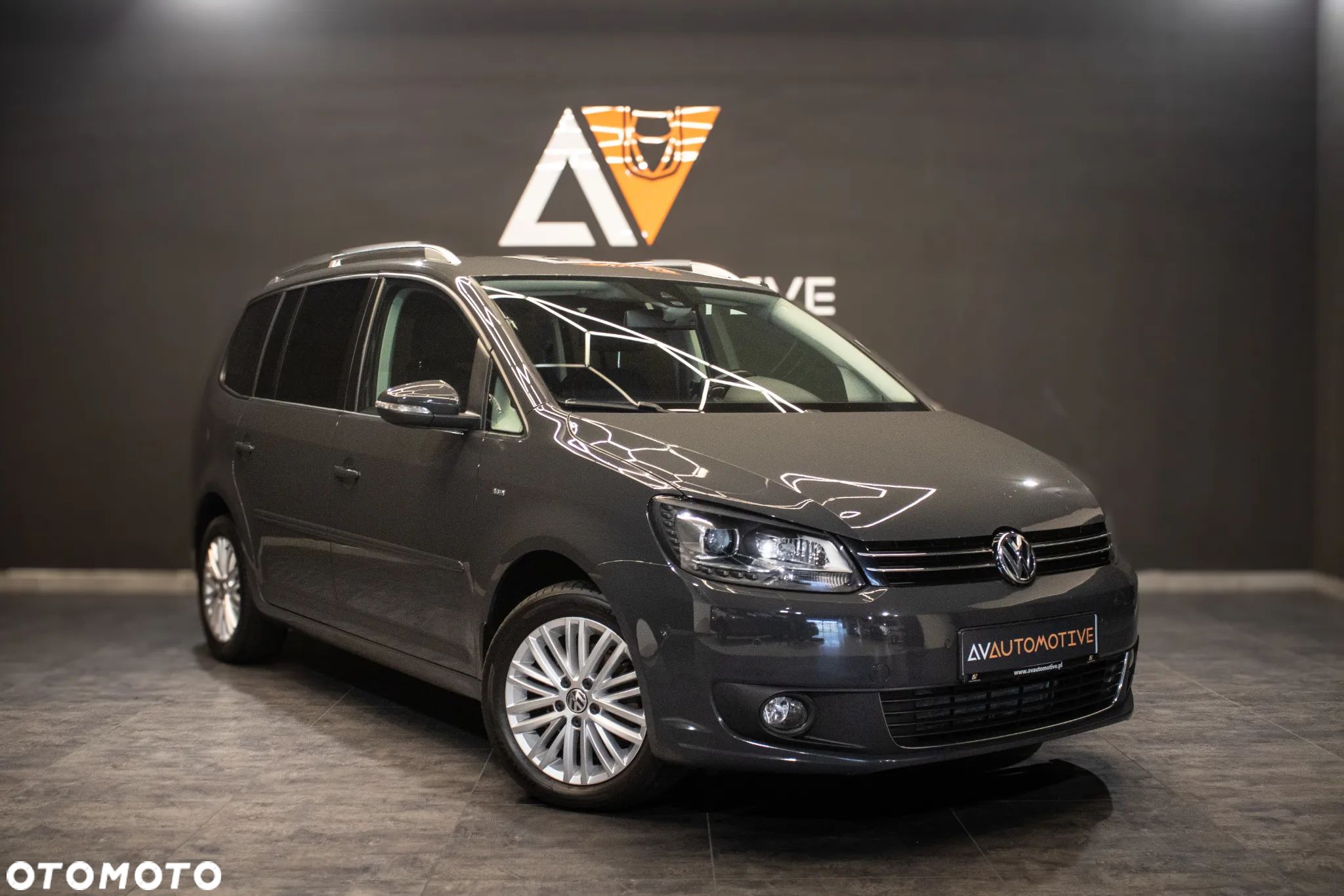 Volkswagen Touran 1.6 TDI DPF BlueMotion Technology DSG Cup - 1