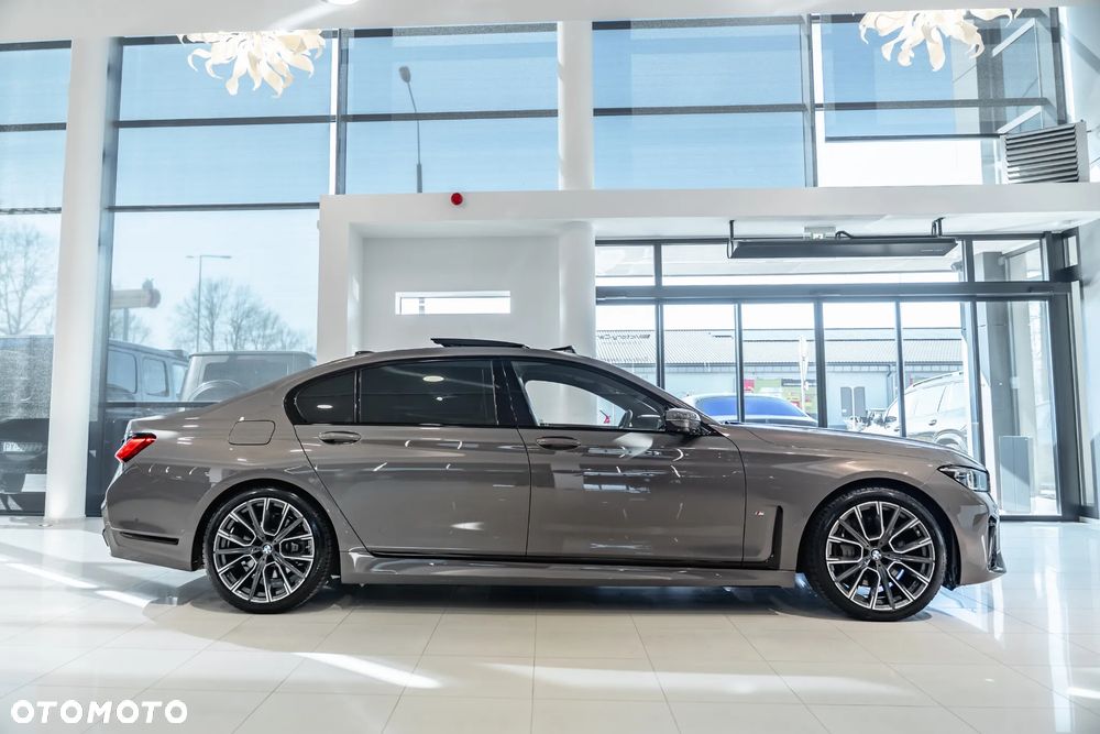 BMW Seria 7 745Le xDrive - 11