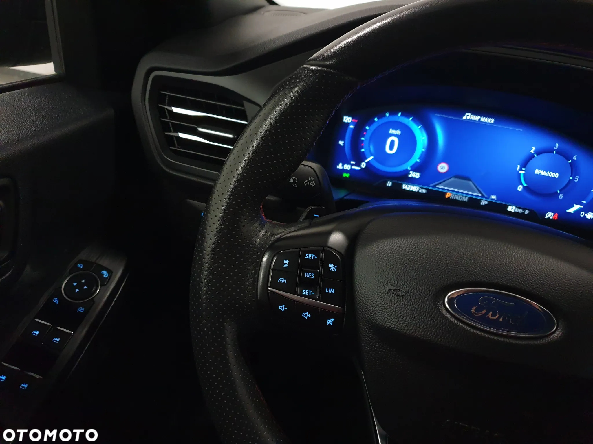 Ford Kuga 2.0 EcoBlue 4x4 ST-LINE - 10