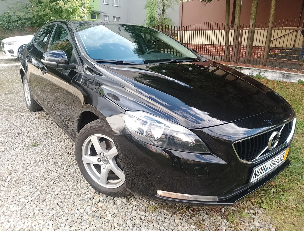 Volvo V40