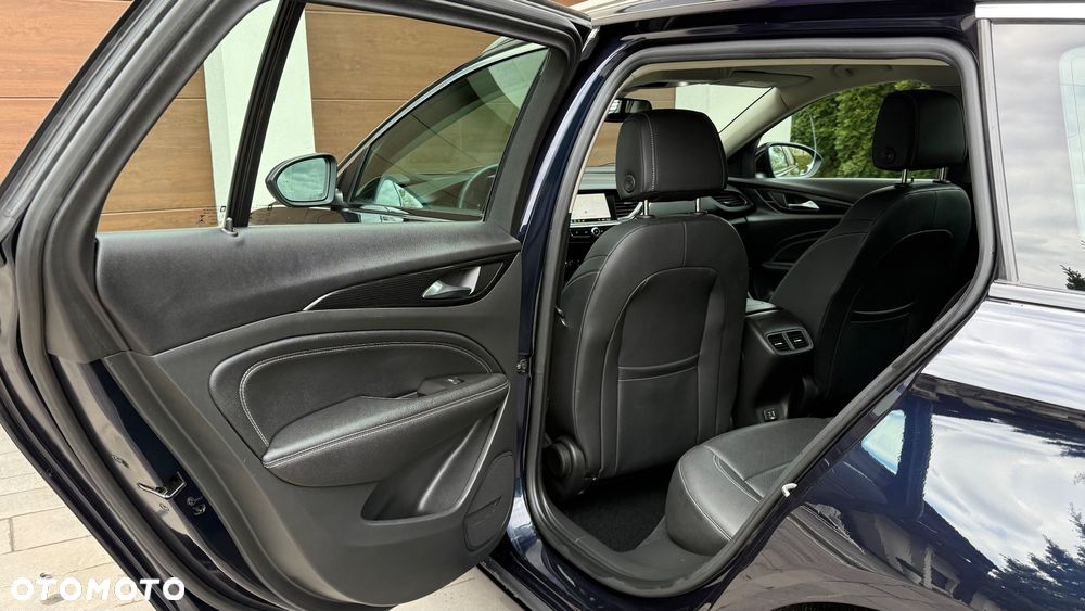 Opel Insignia 2.0 CDTI automatik Business Edition - 35