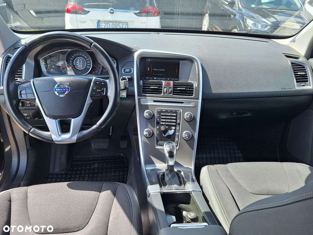 Volvo XC 60 2.4D AWD Momentum - 18