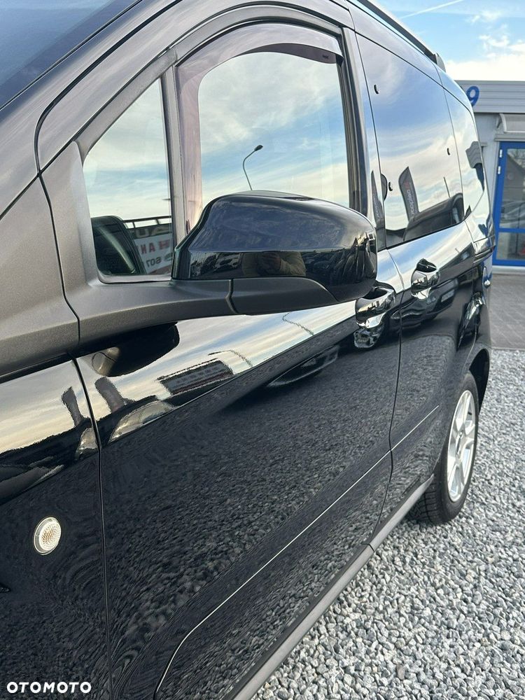 Ford Tourneo Courier - 29