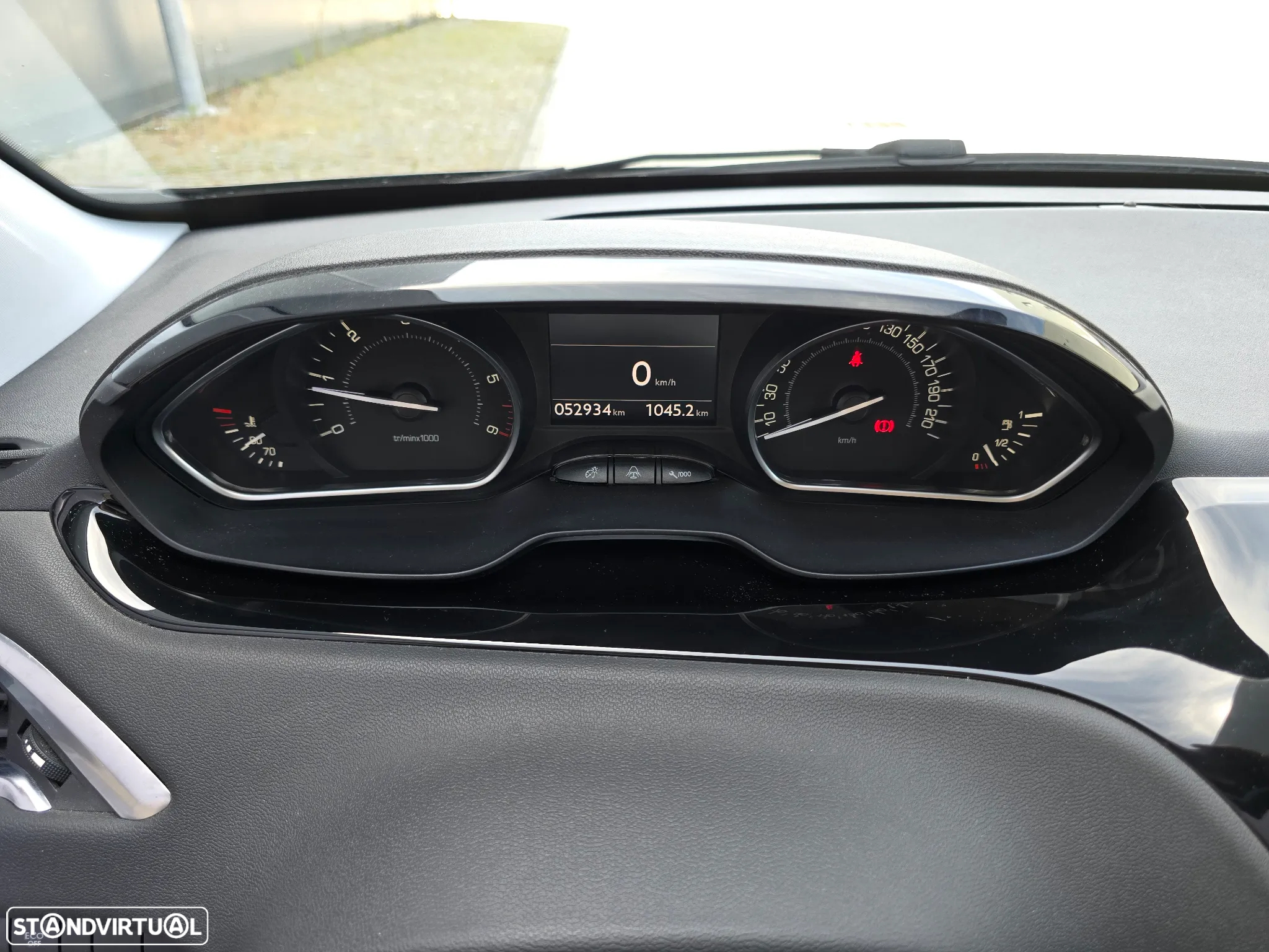 Peugeot 208 1.6 e-HDi Allure - 12